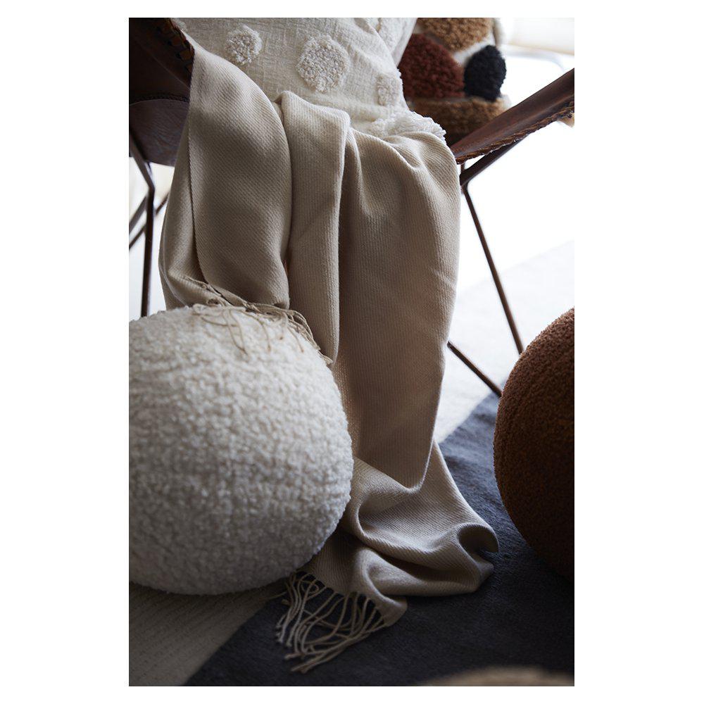 Elsie offwhite prydnadskudde boll 25cm