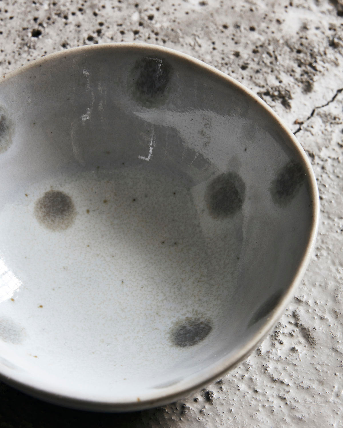Skål dots vit/grön 8,8cm