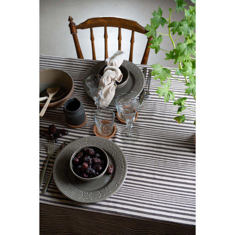 Karin duk brun 140x250cm