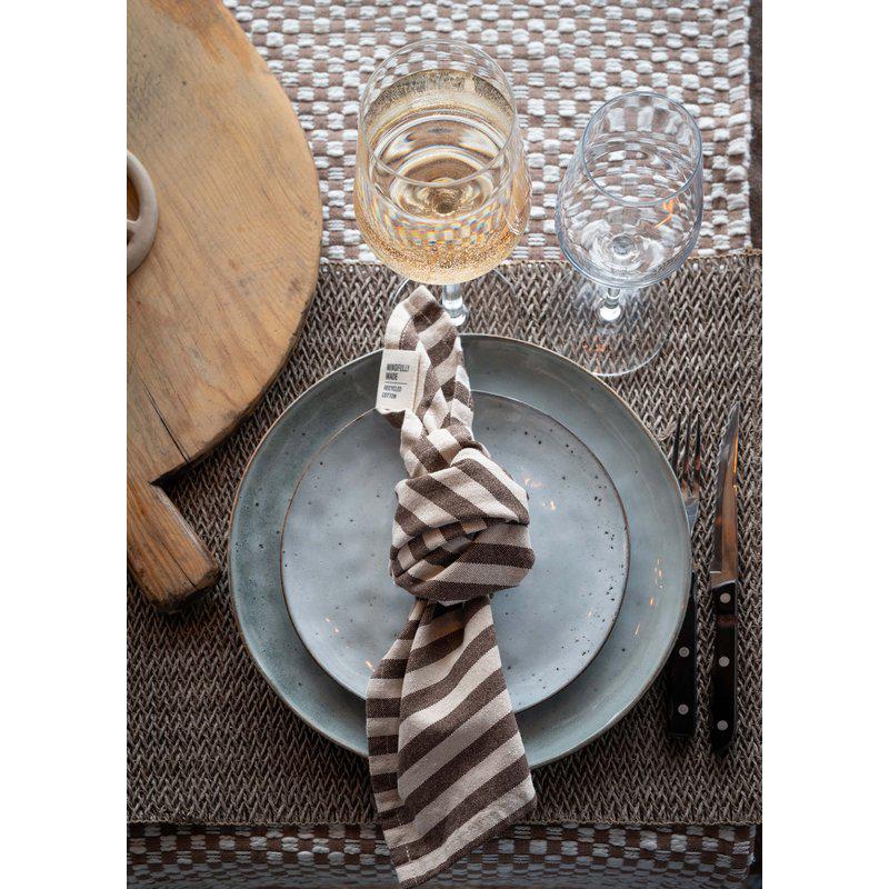 Svea randig nougat servett 45x45cm