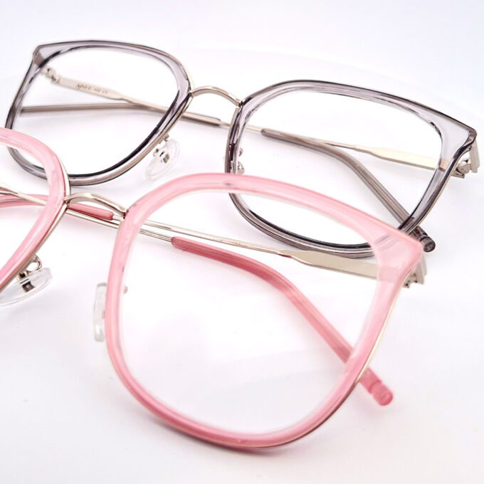 Läsglasögon Muse Soft Pink, finns i flera styrkor