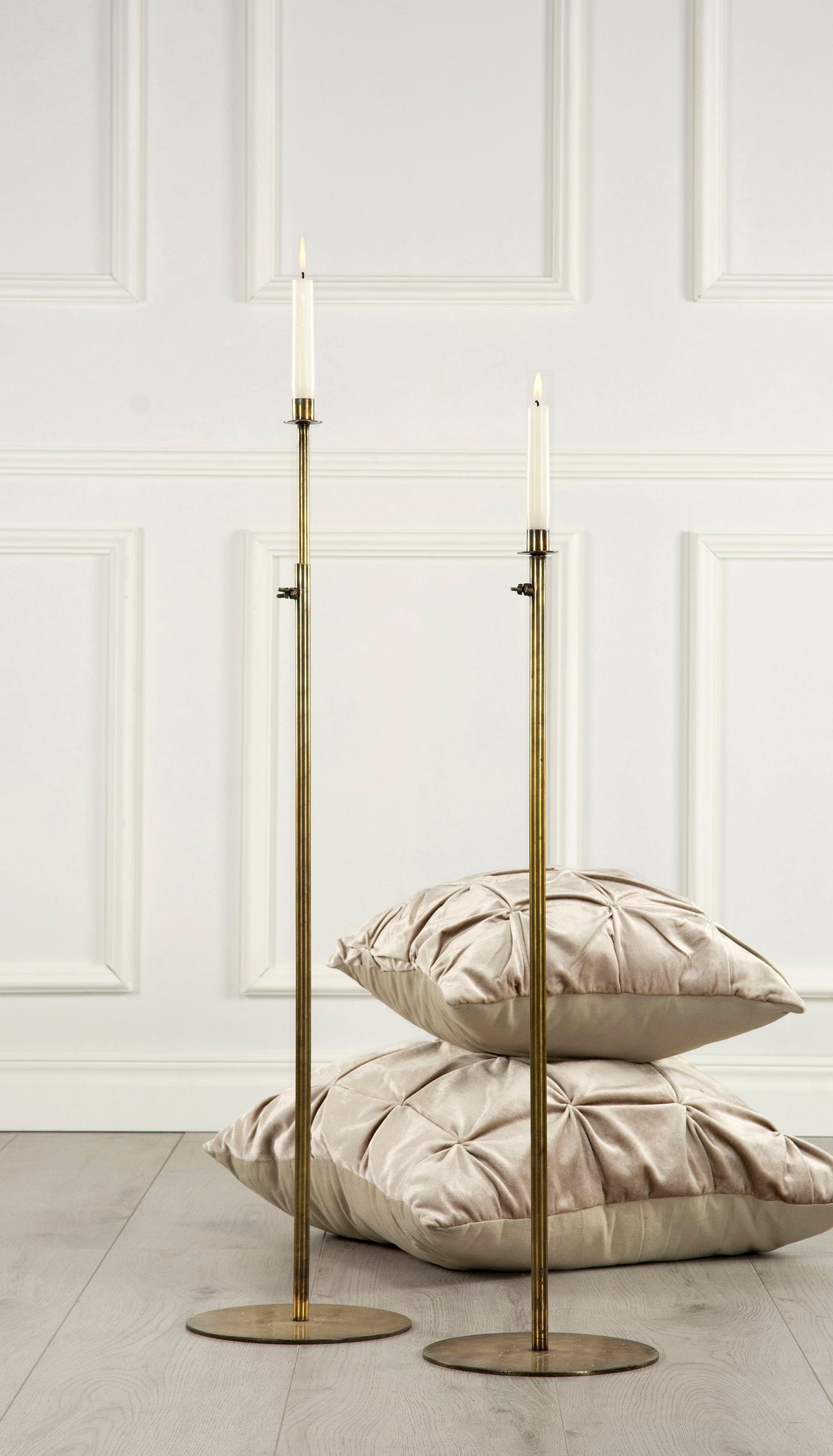 Golvljusstake reglerbar, borstad mässing