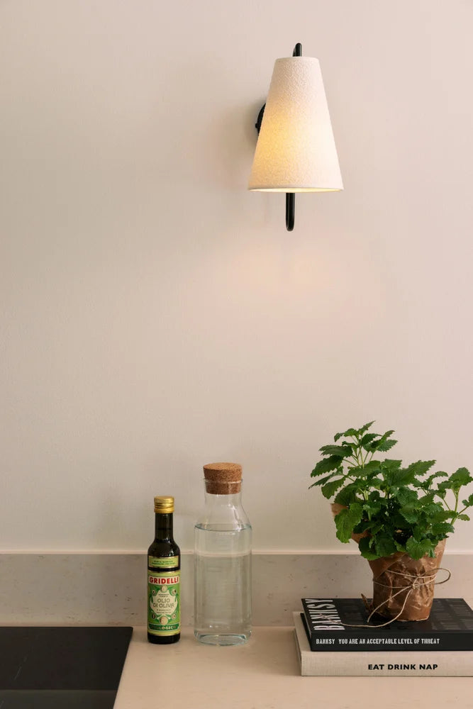 Vägglampa Lou svart/vit