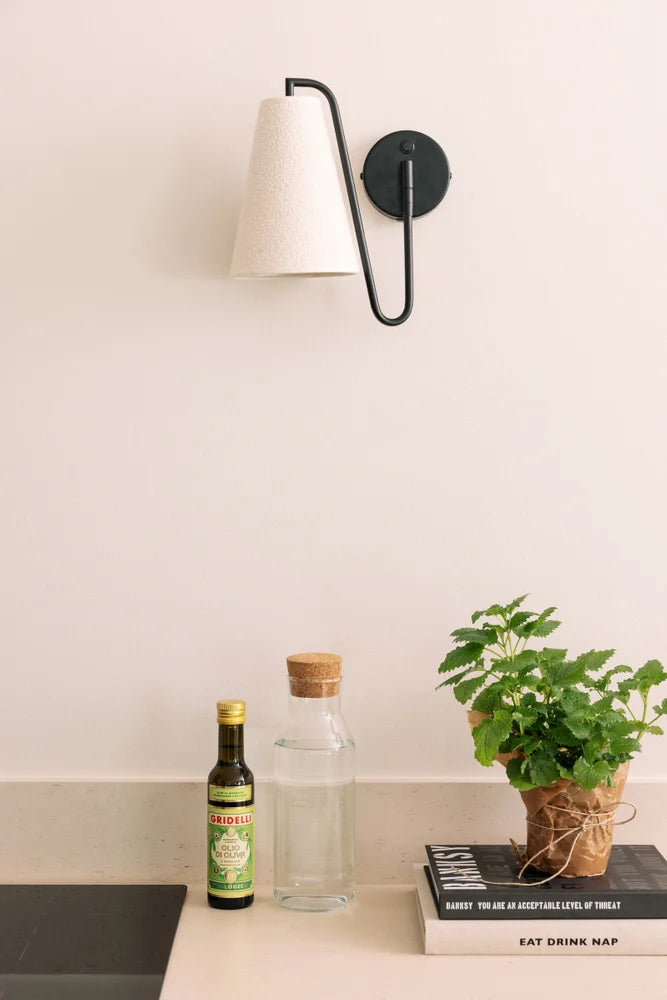 Vägglampa Lou svart/vit